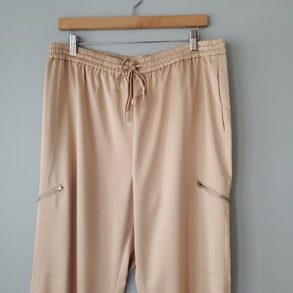 Rachel Parcell Tan Satin Drawstring Jogger Pants Womens Large Inseam 28 - Picture 2 of 9